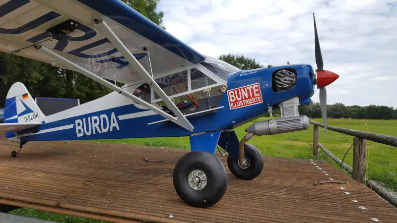 SUPER CUB BURDA STAFFEL